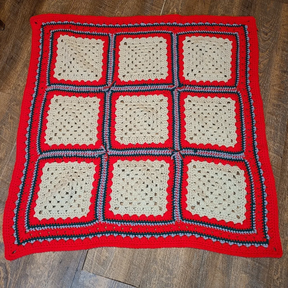 Granny SquareCrochet Throw red green and cream colors 10